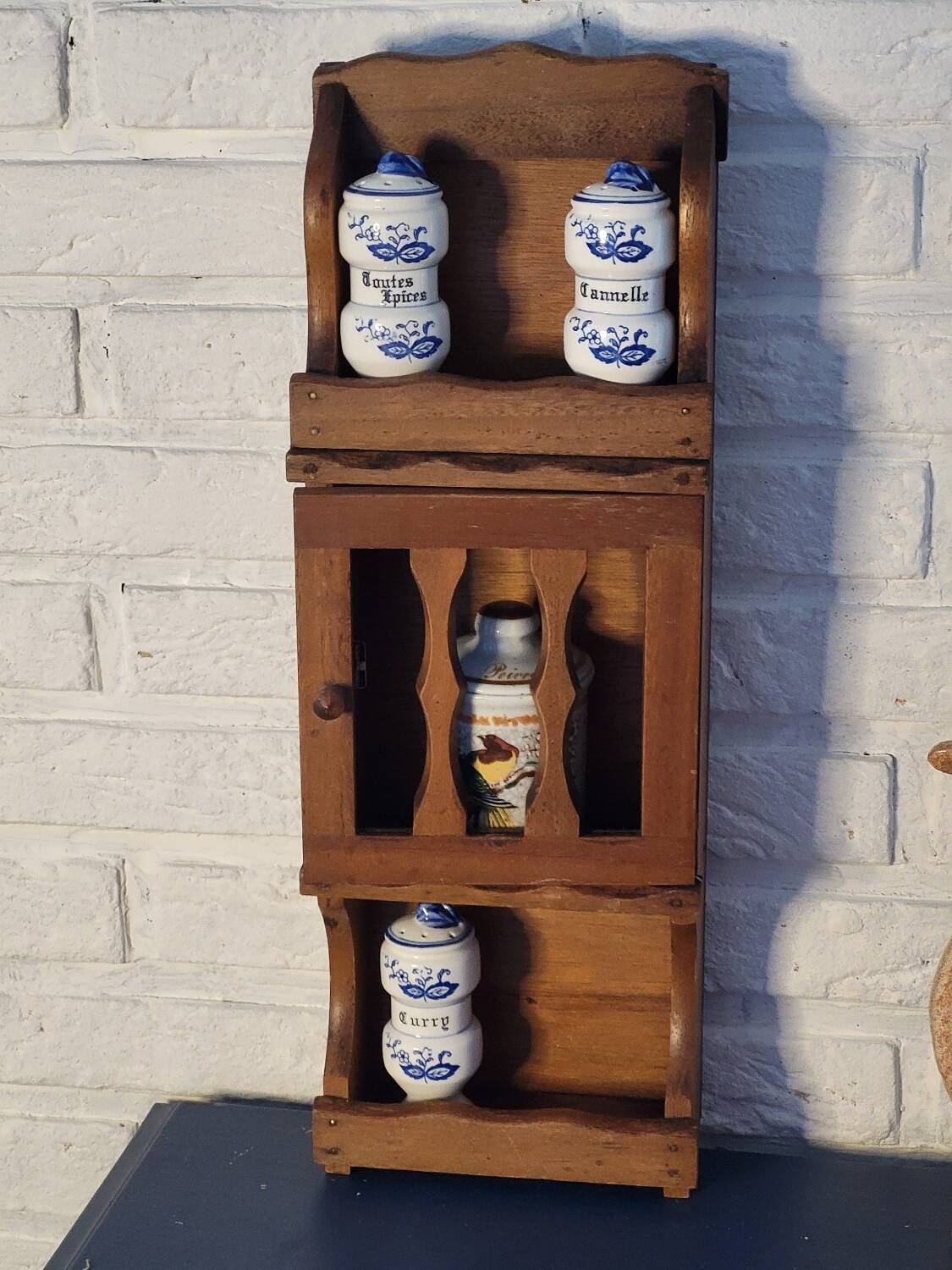 Spice rack