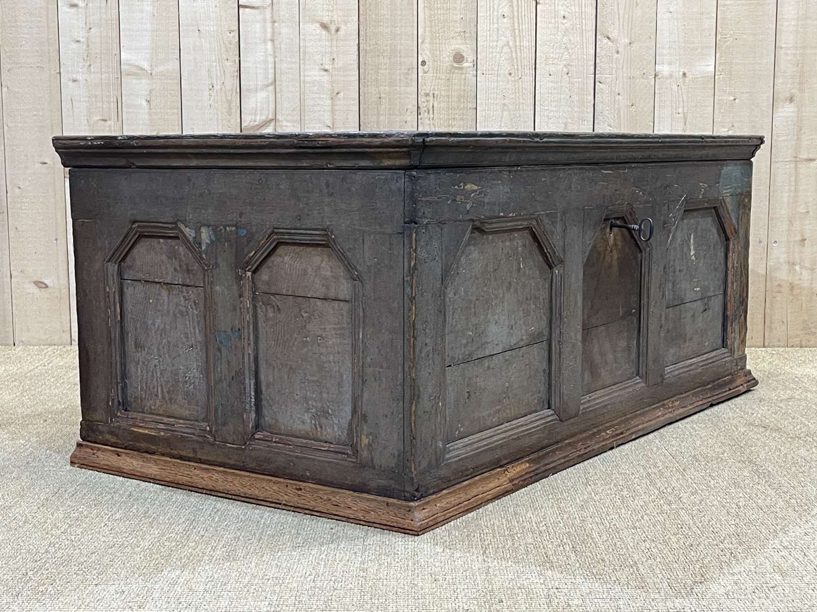 Chest of the seventeenth century in oak and fir