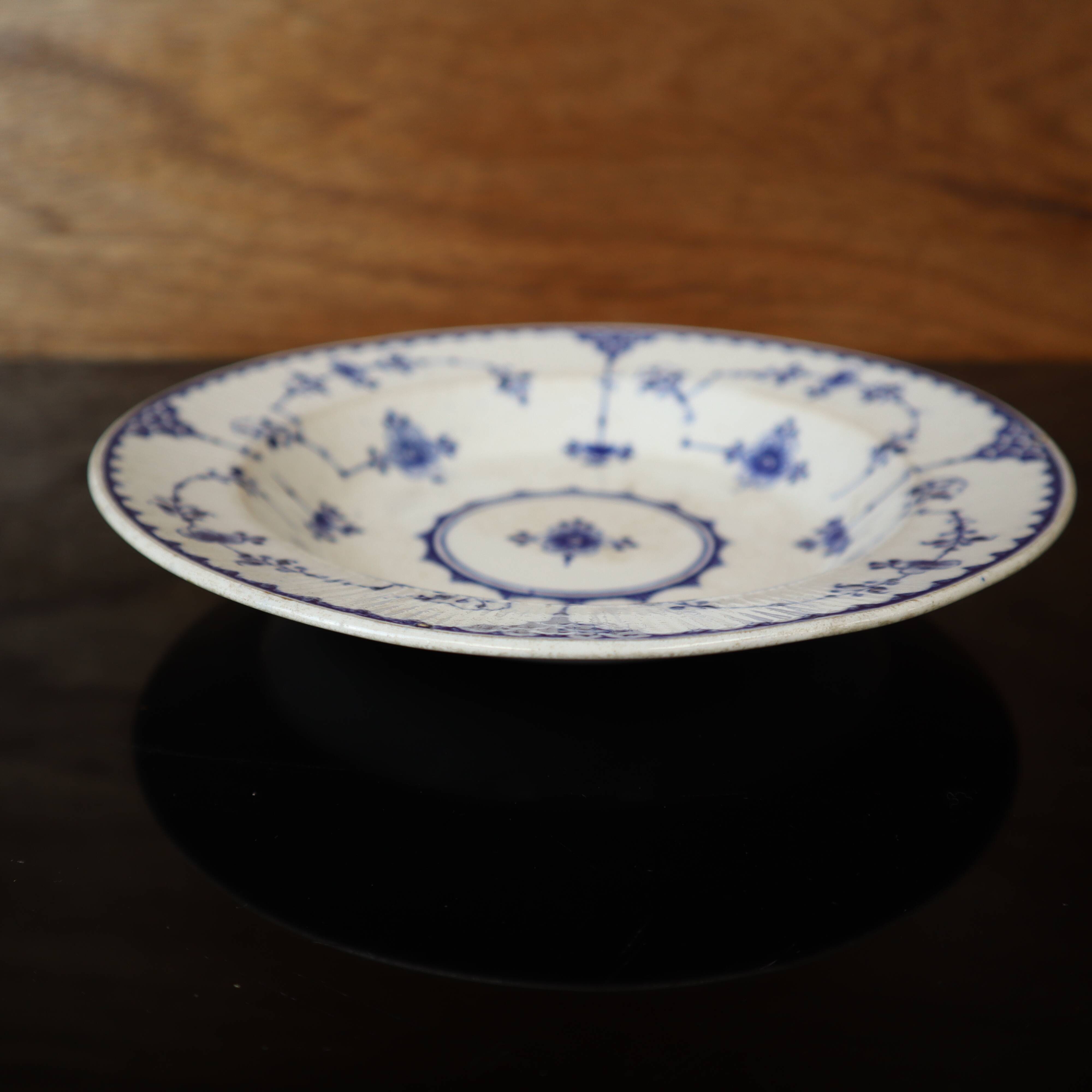 Gustavsberg ALVA plate circa 1909-1939 blue & white China Made in Sweden