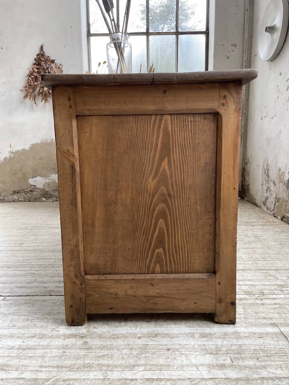 Oak and pine counter 1950