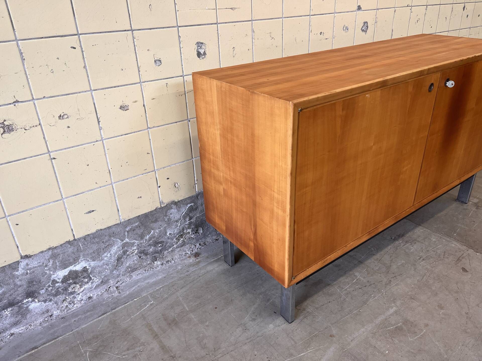 Vintage cabinet