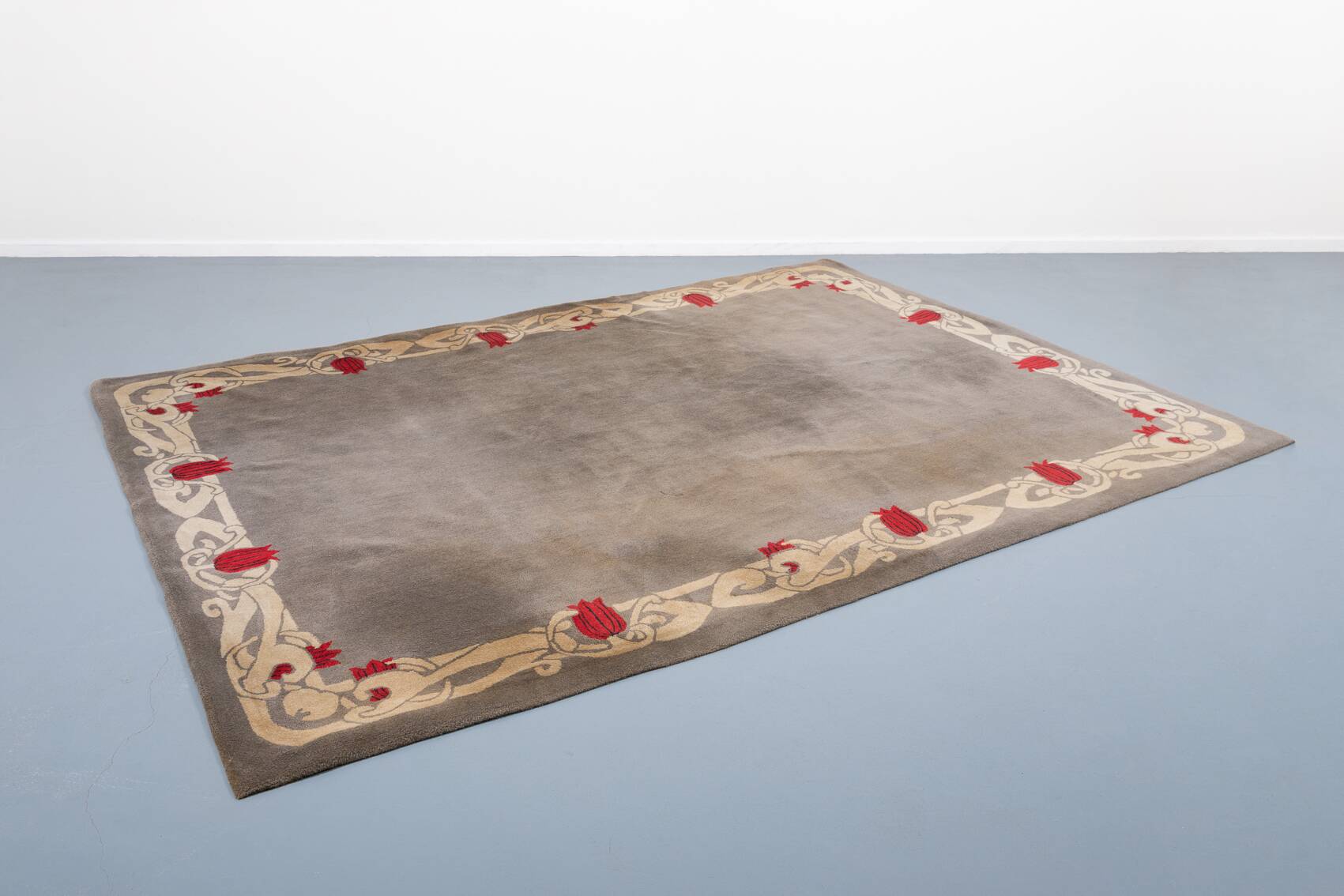 Vintage Limited Edition Italian rug 'Tulipano' from Voghi for Villa d'Este