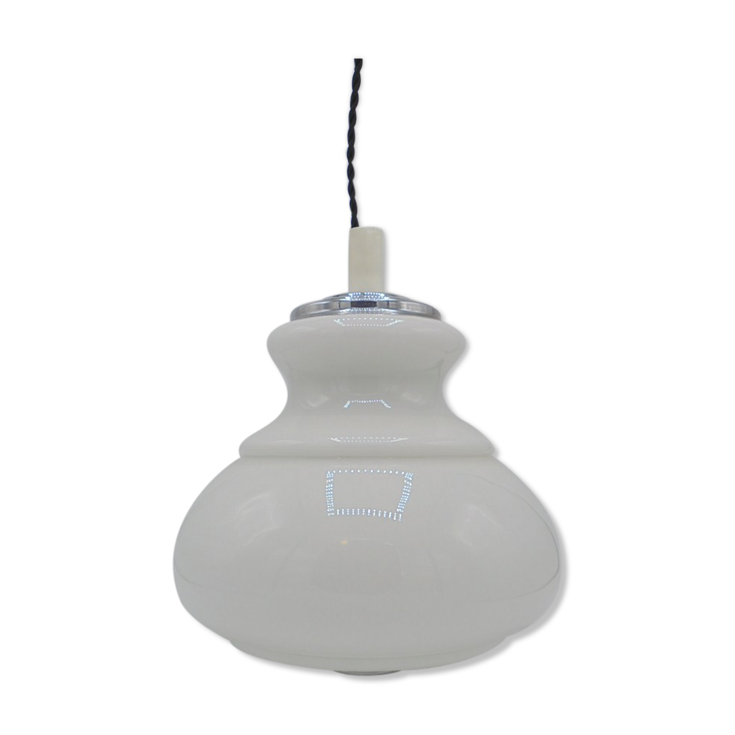 Suspension in opaline white