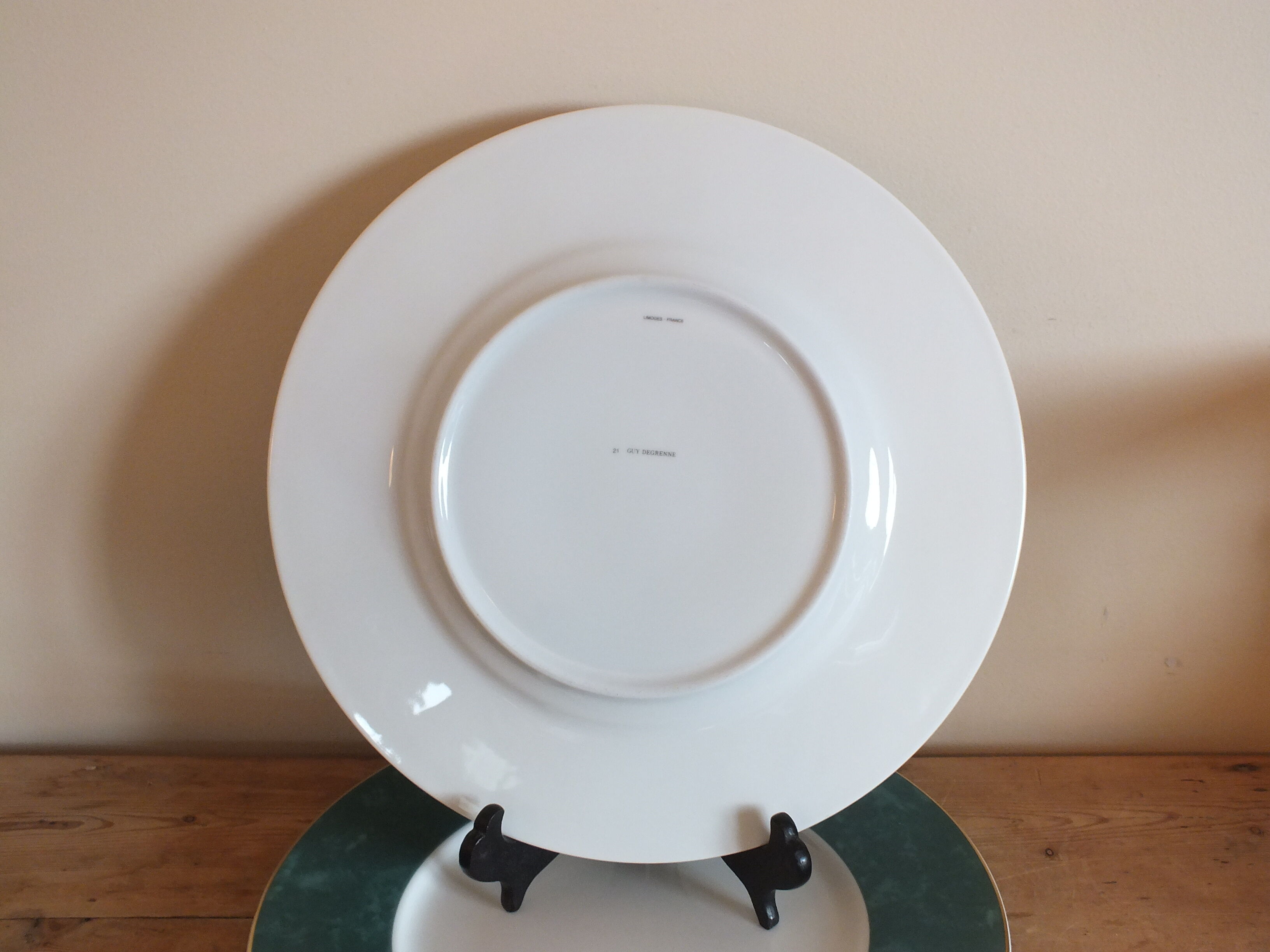 Duo of presentation plates Guy Degrenne in Limoges porcelain