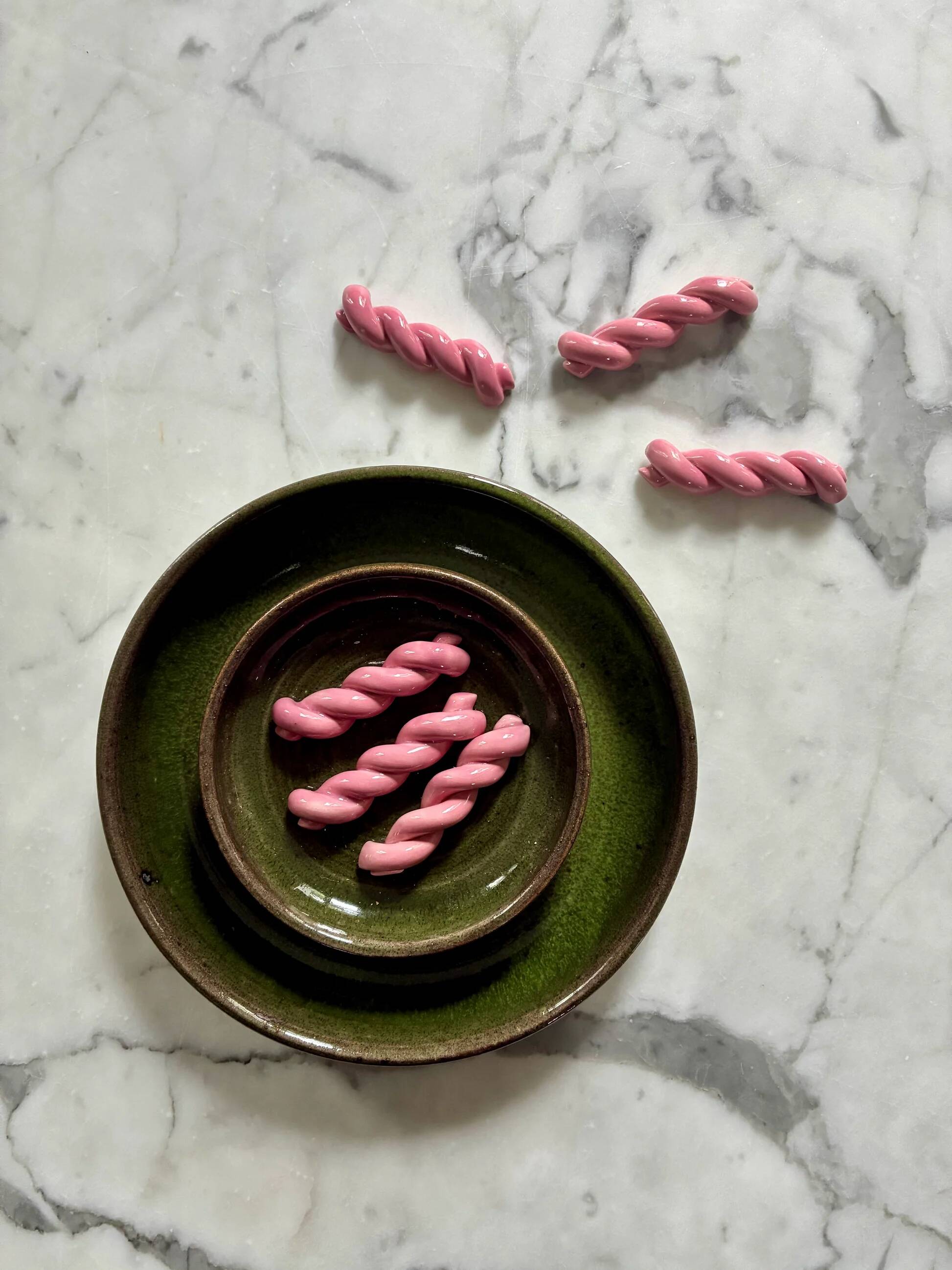 Six ceramic "Marshmallow" knife rests - 1980