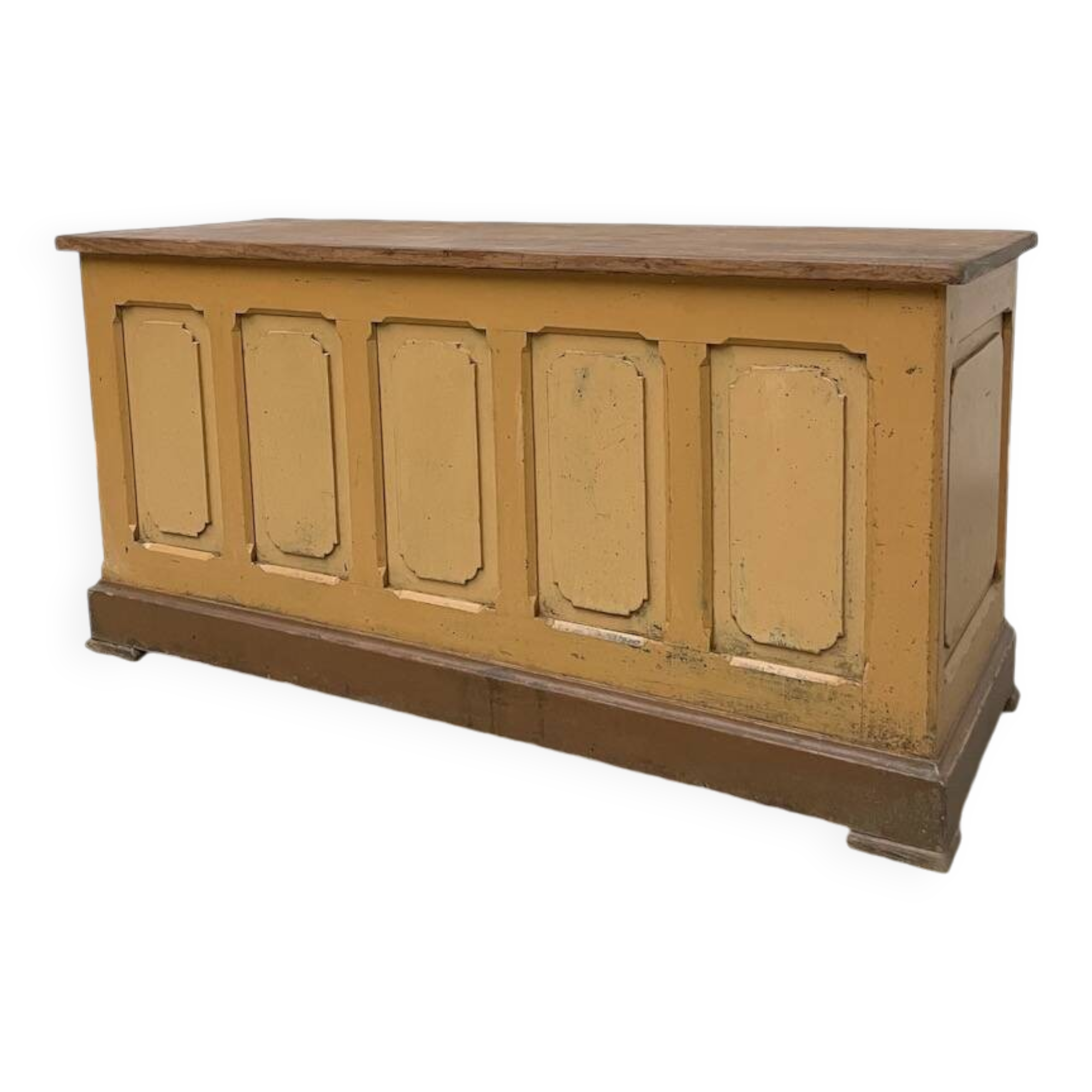 Yellow patina commercial counter from the 50s