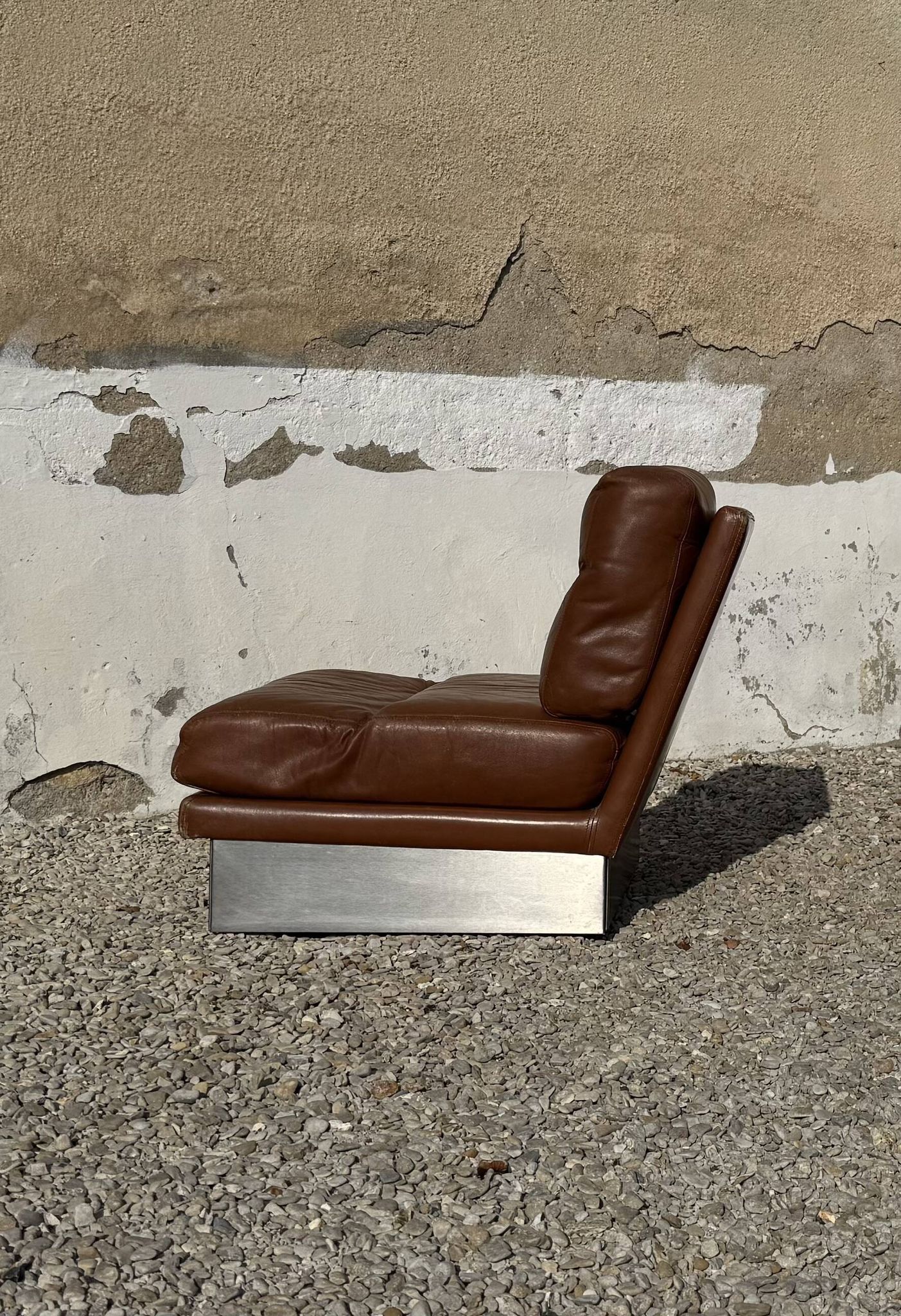 Complete vintage living room set, brushed aluminum and brown leather, France, 1970