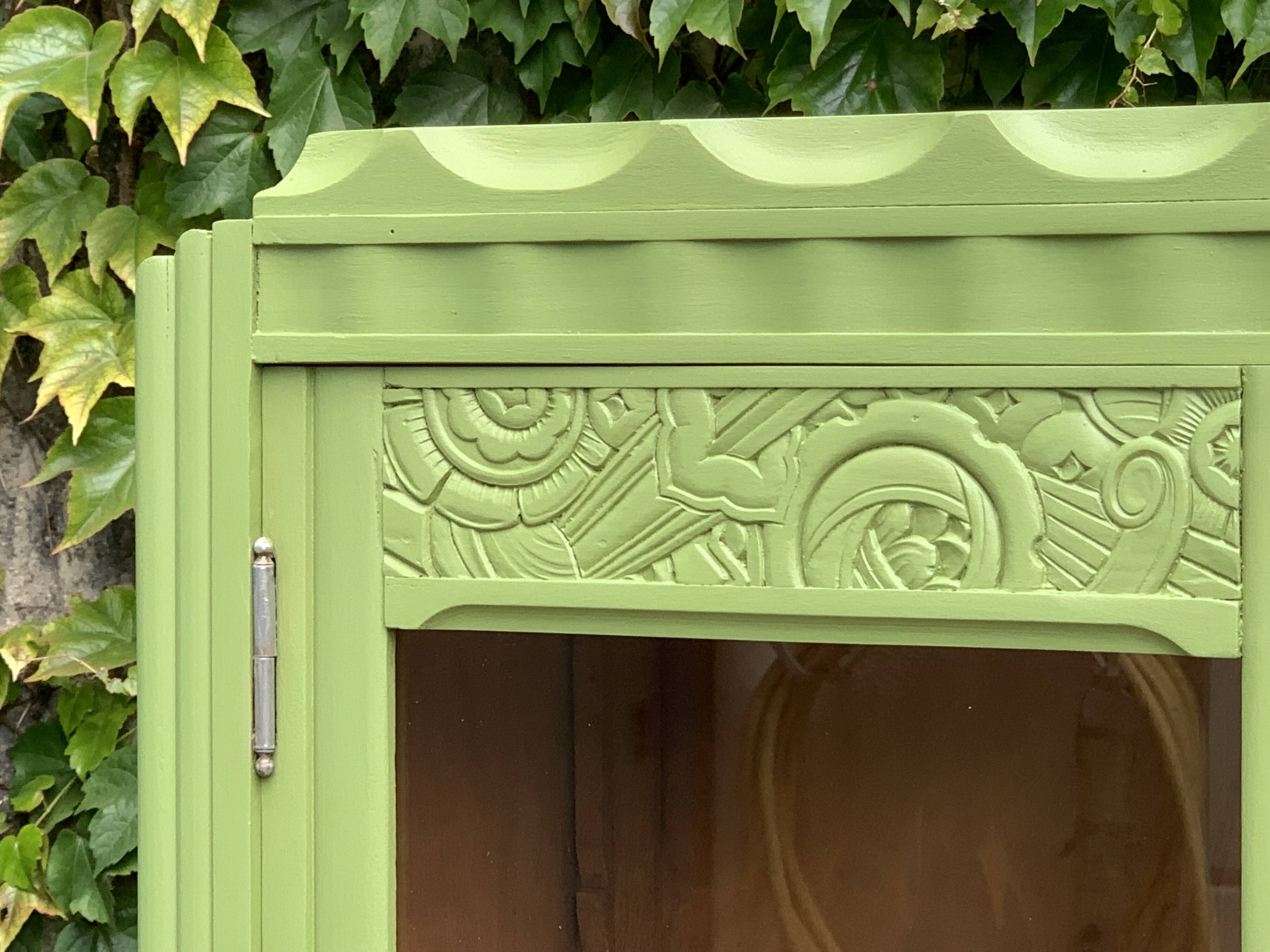 Armoire parisienne vitrée art déco 1930 kaki