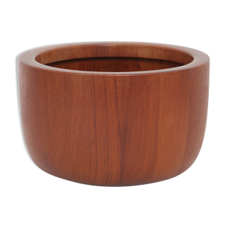 Scandinavian teak bowl by Richard Nissen Denmark