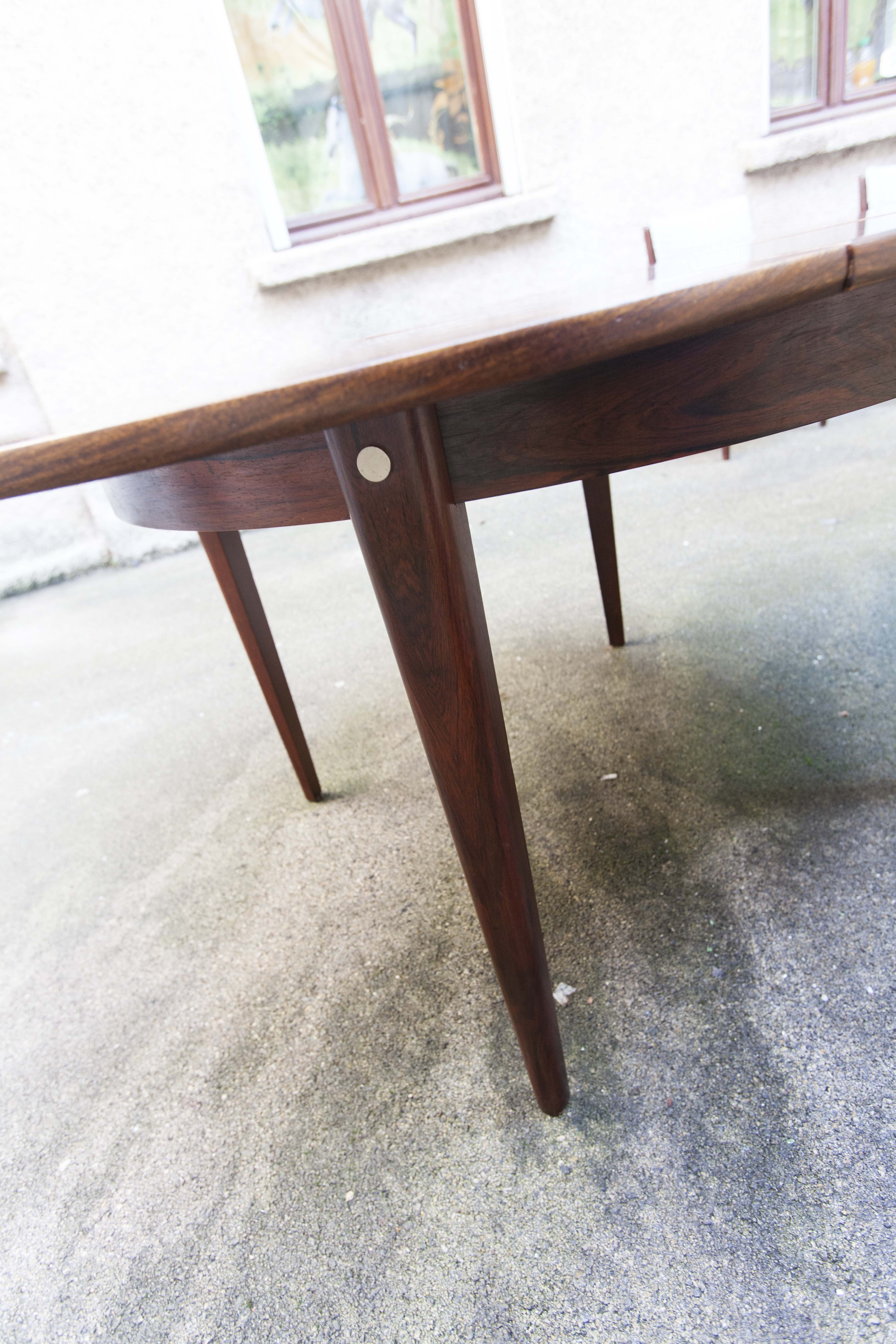 Table transformable en palissandre de rio 118cm