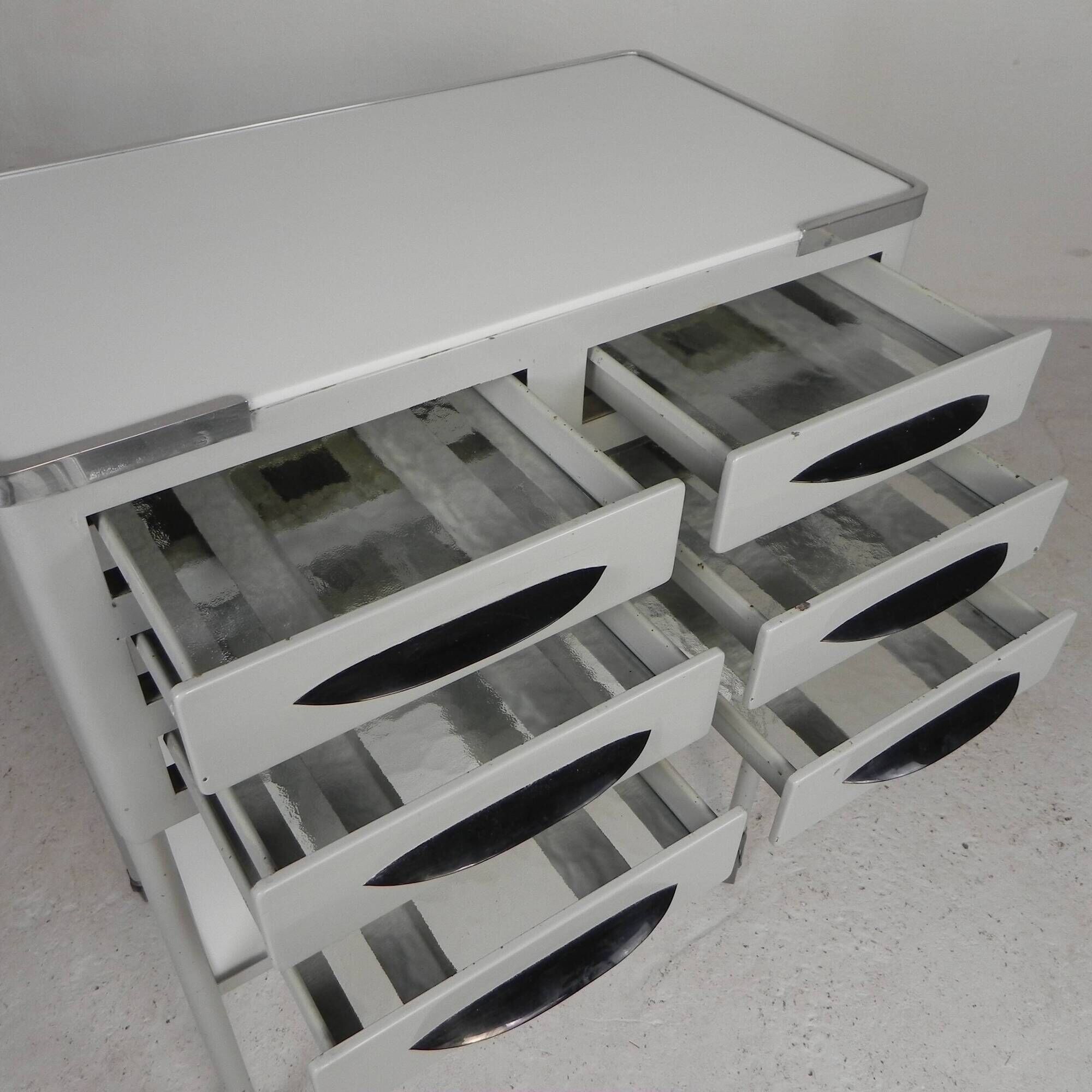Cabinet dentaire en acier, unité à 6 tiroirs, années 1950