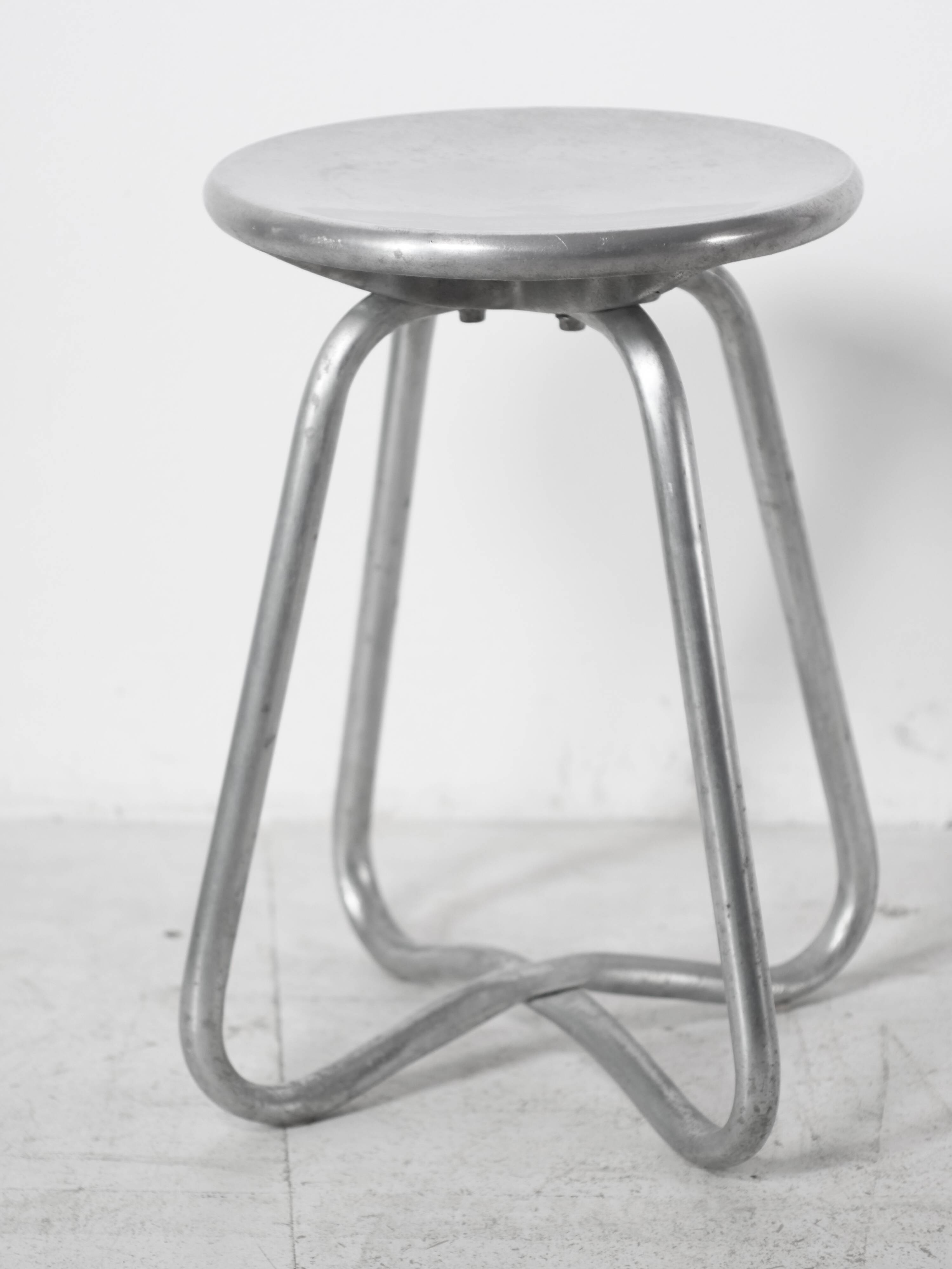 tubular design stool in aluminium cast
