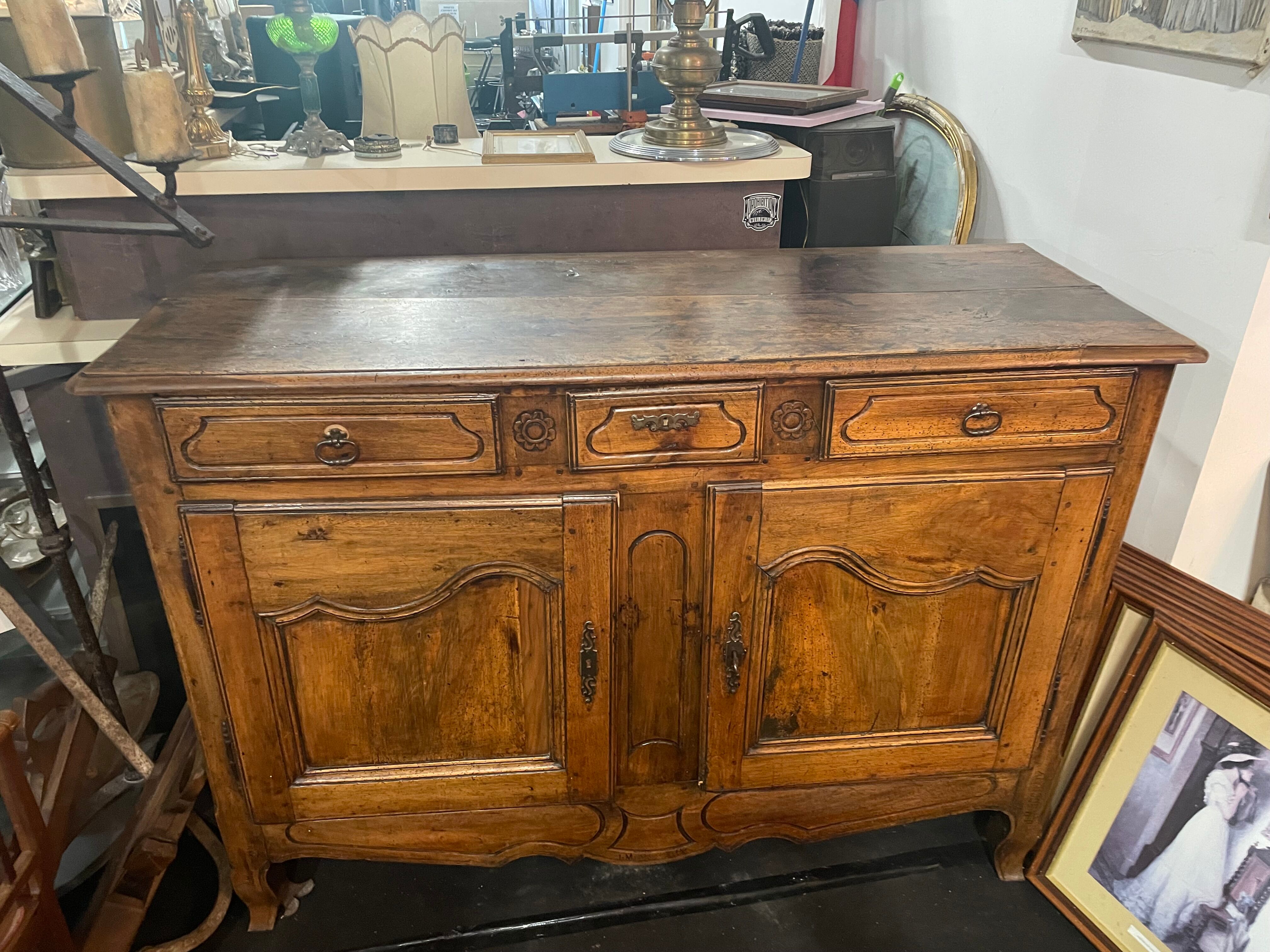 Buffet Louis XV