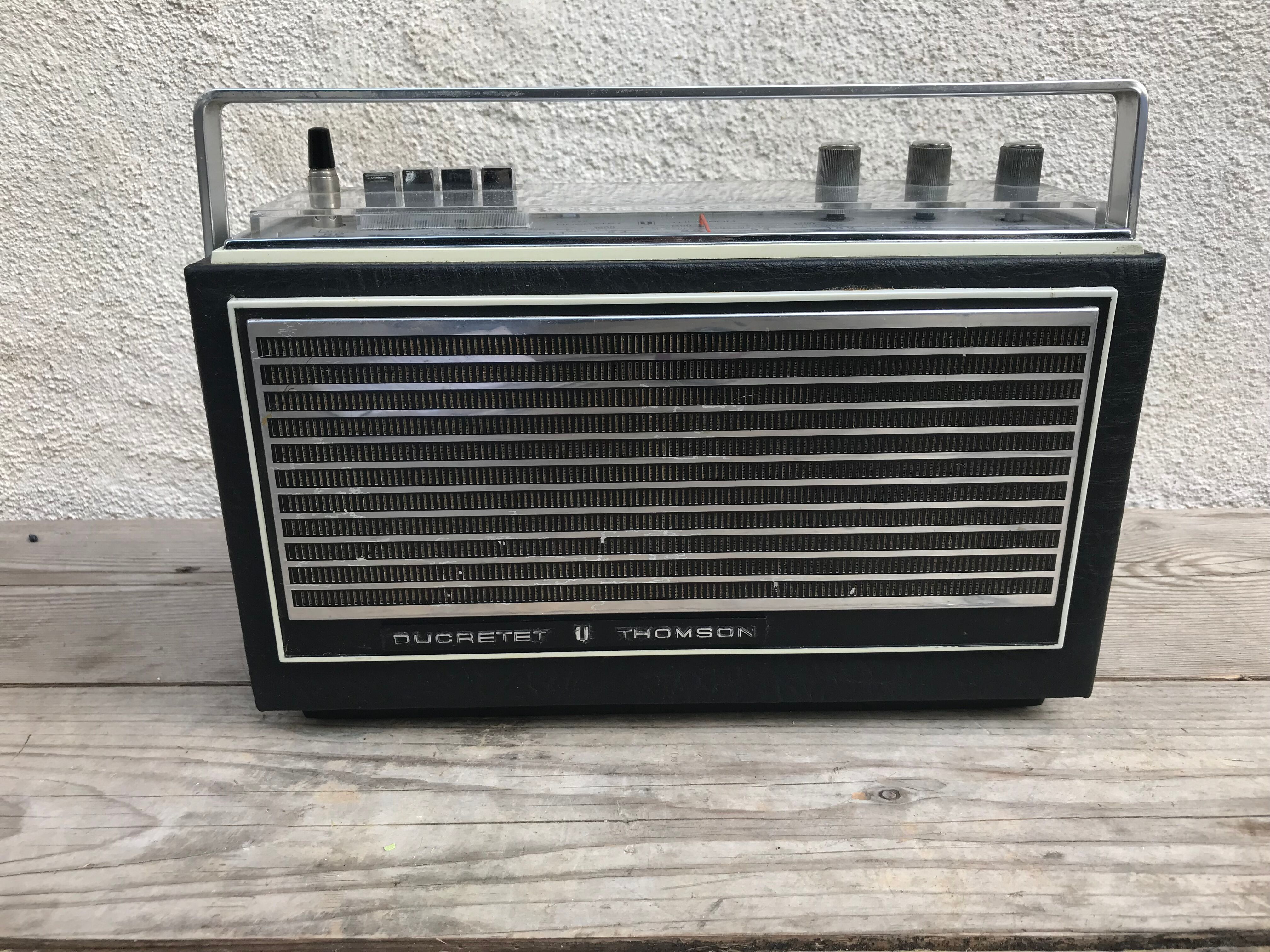 Former radio portable ducretet thomson dt680 70s vintage
