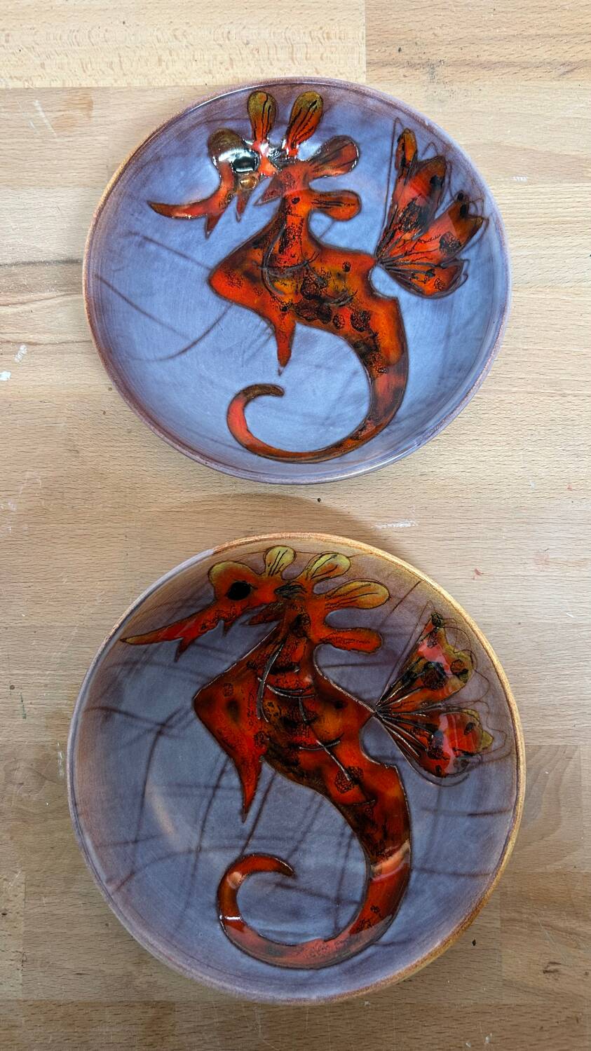 Set of 2 Seahorse plates by Monique Brunner in Vence