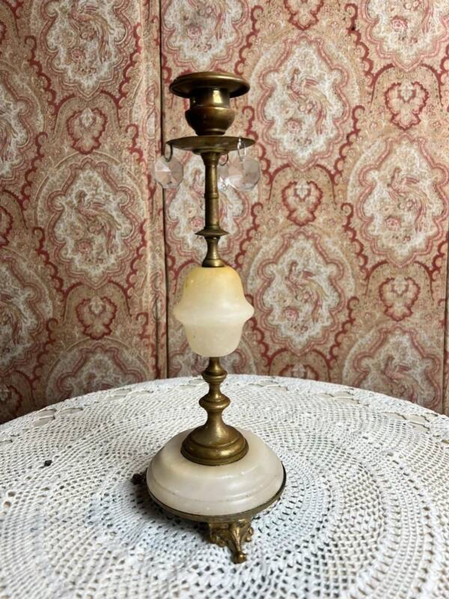 Beautiful candlestick in alabaster and gilded brass bronze