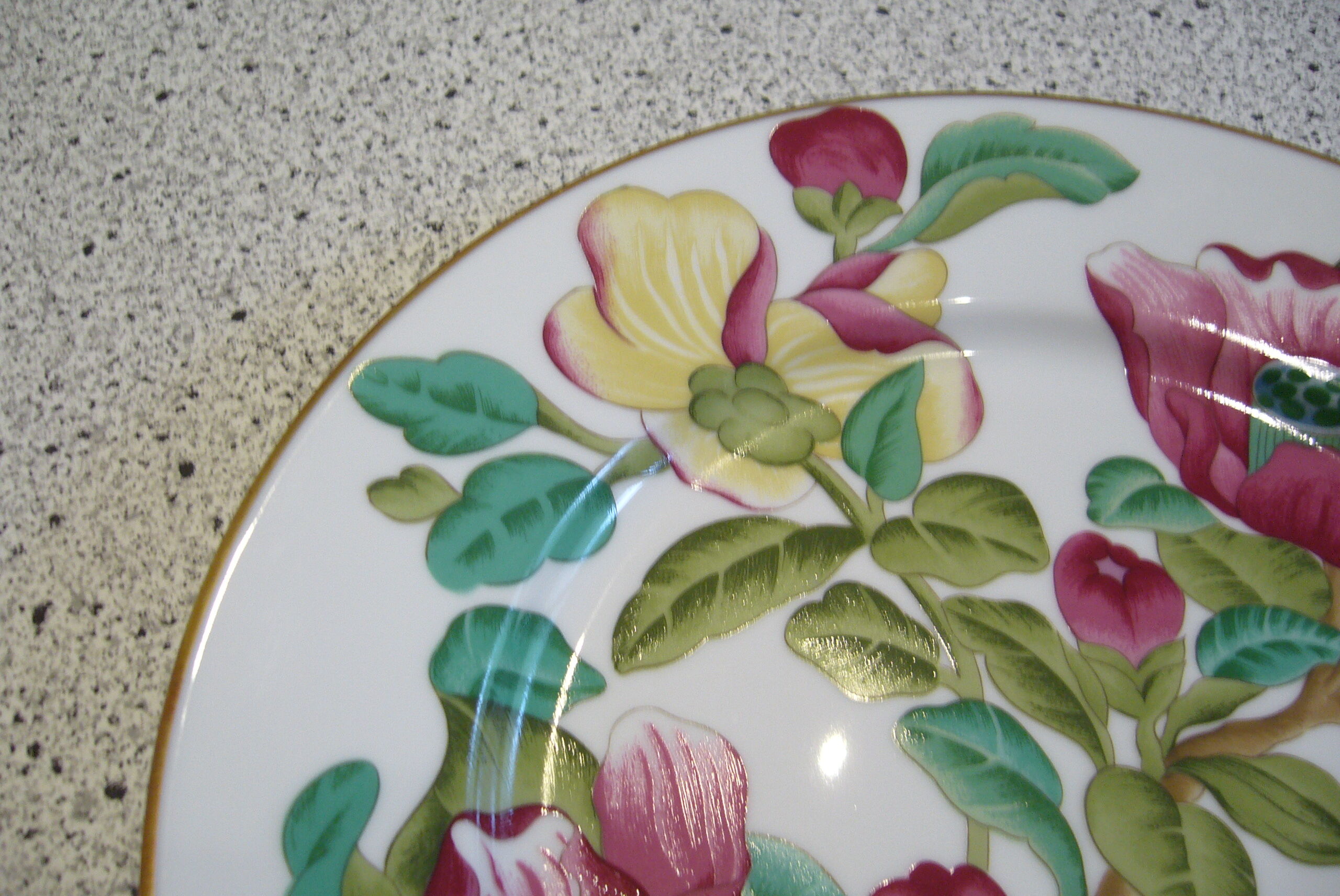 Paris porcelain plate with floral decoration
