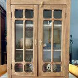 Small Parisian display case in raw wood