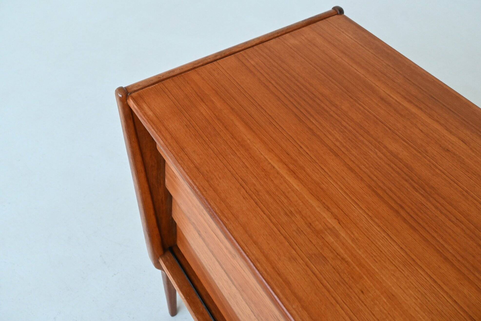 Bosteels Meubelen unique small sideboard in walnut Belgium 1970