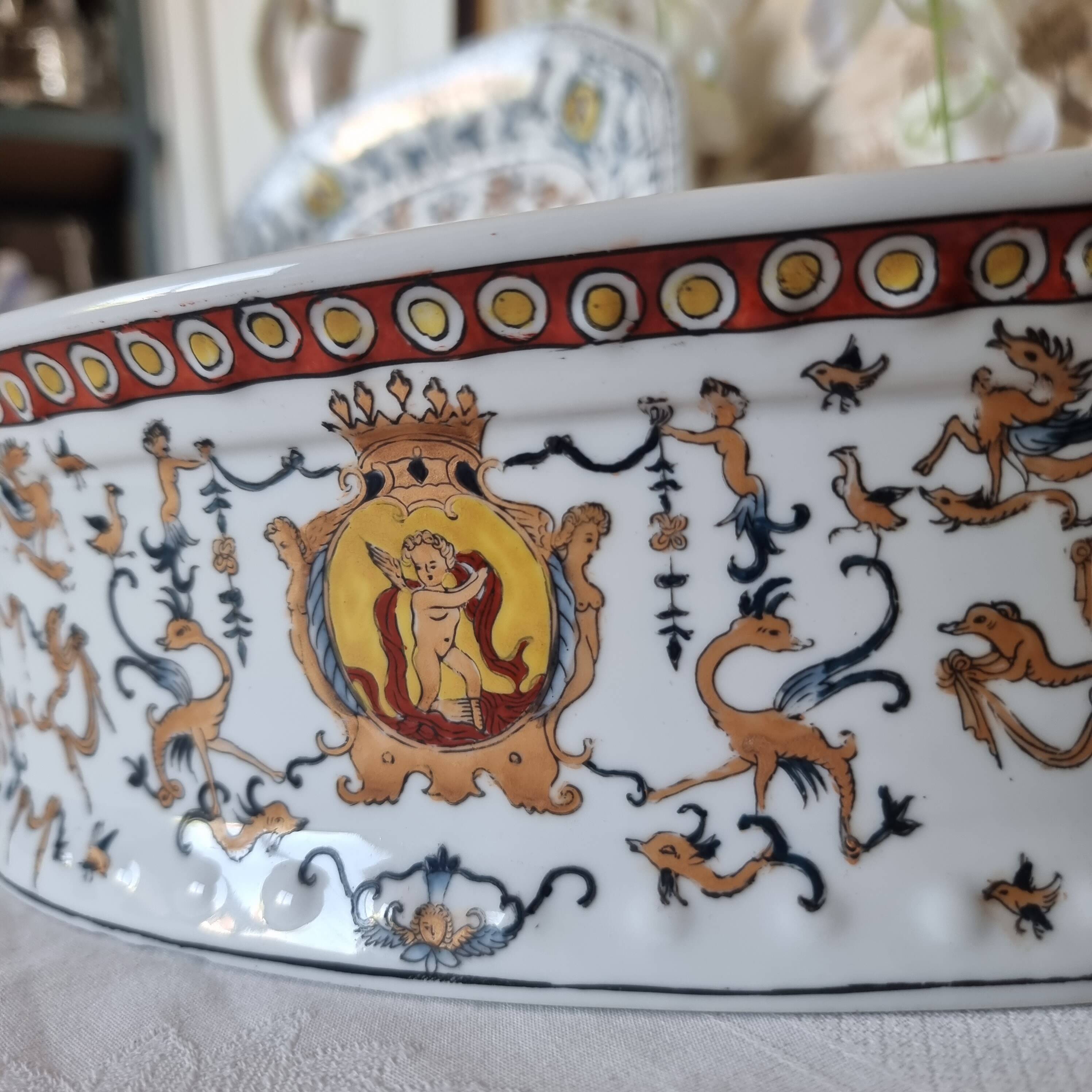 Hand-painted Toussi Court plate or tray and planter set