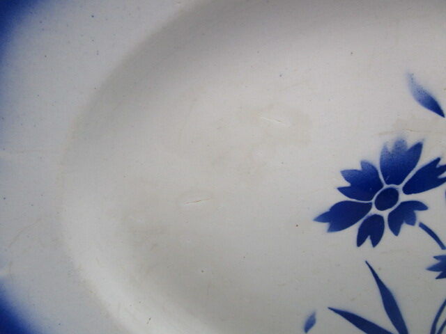 Plat vintage en faïence