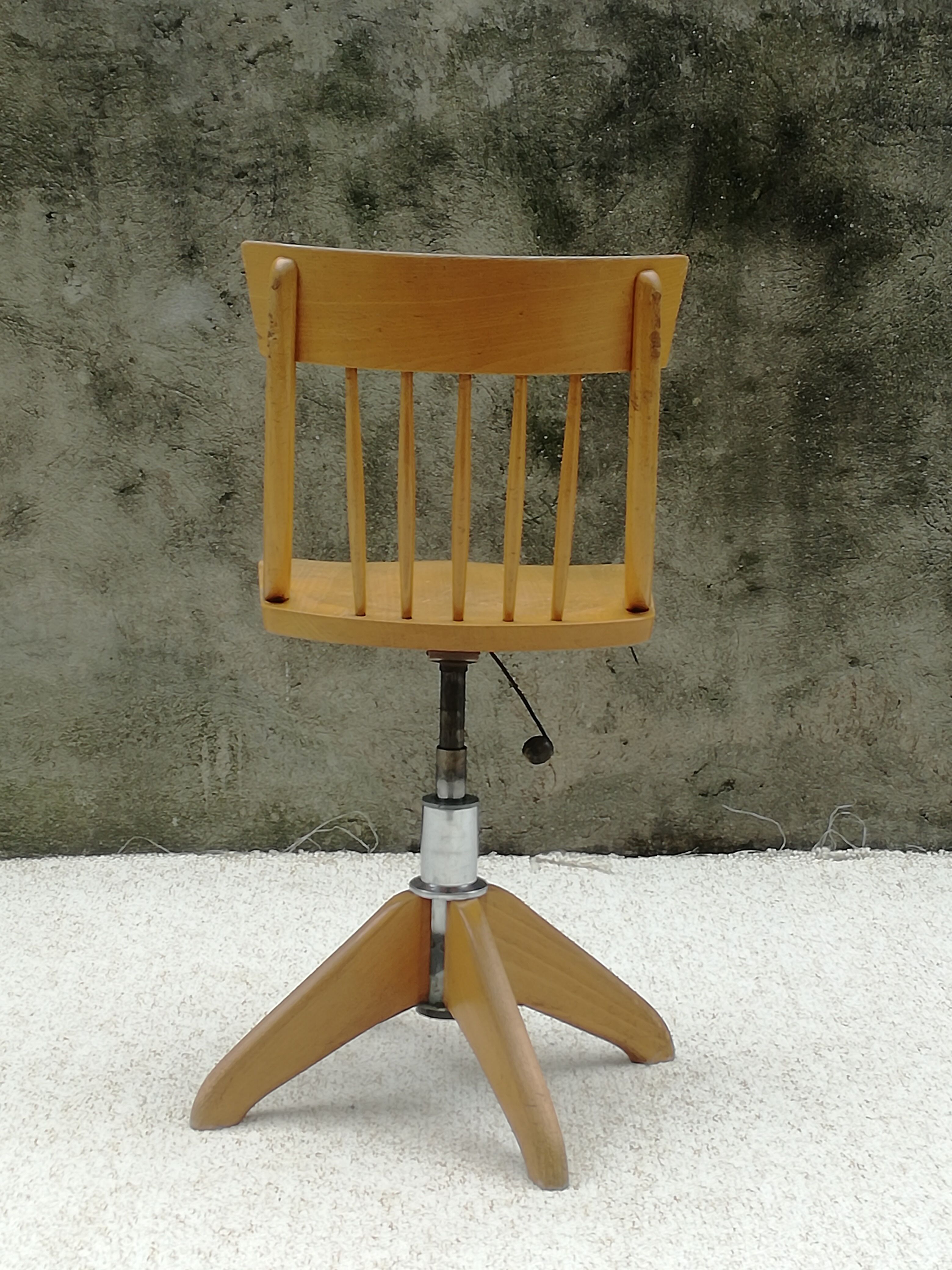 Stoll office chair, swivelling and adjustable in height