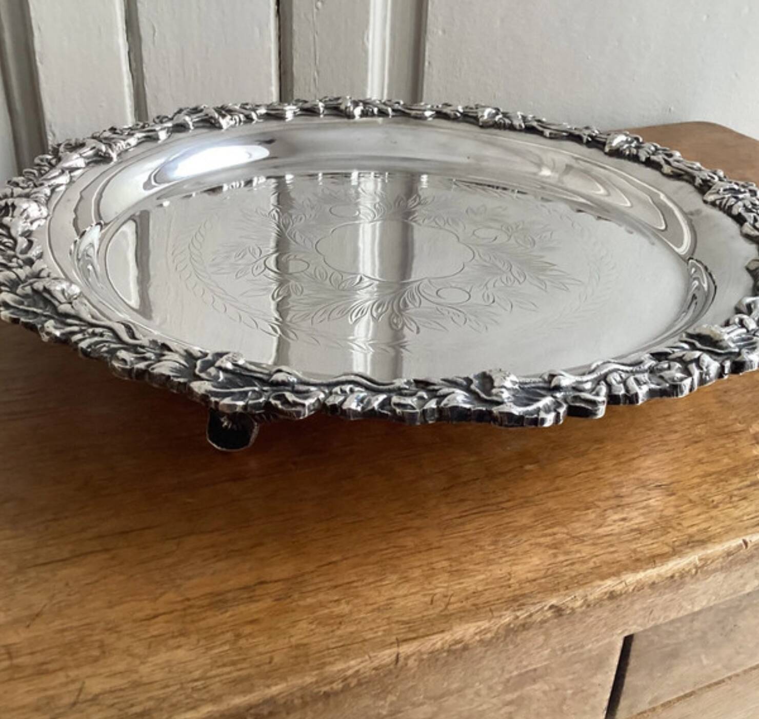 Silver-plated tripod serving dish