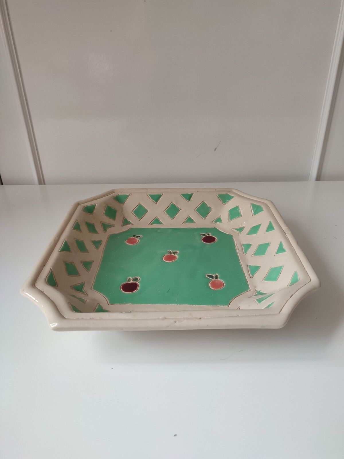 Hollow ceramic dish
