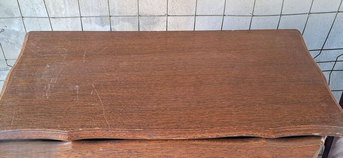 Rustic chest of drawers
