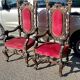 Paire de fauteuils anciens, sculptés en noyer.
