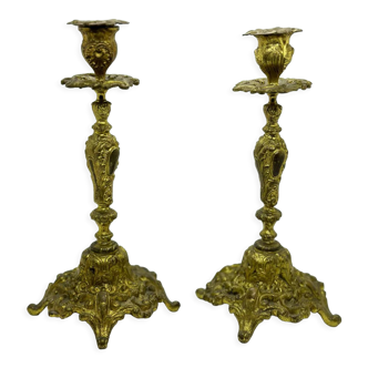 2 chandeliers