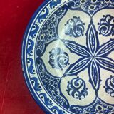 Hollow plate ceramic blue white signature to identify maghreb - early twentieth century