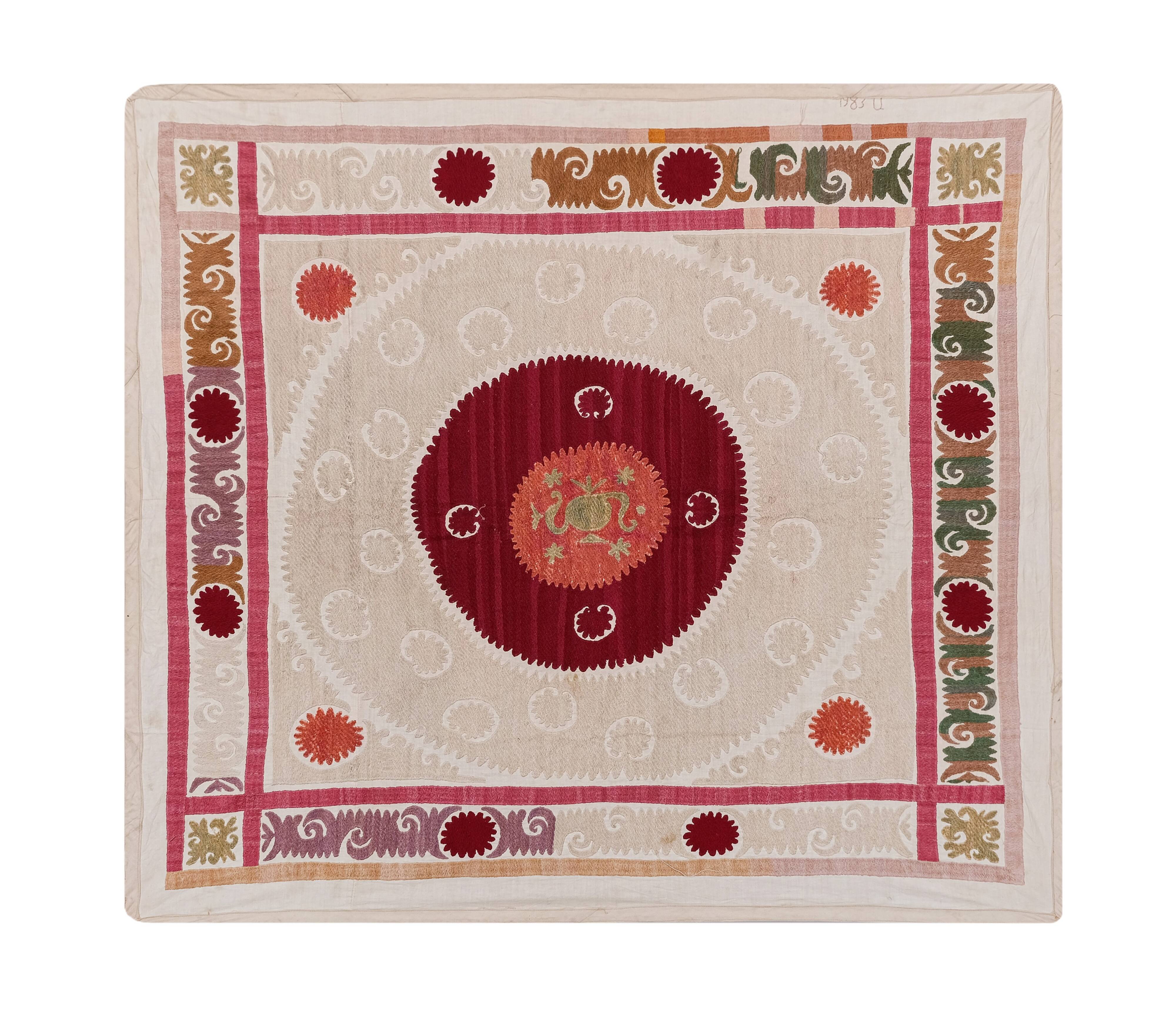 Hand knotted rug, vintage Turkish rug 116x129 cm