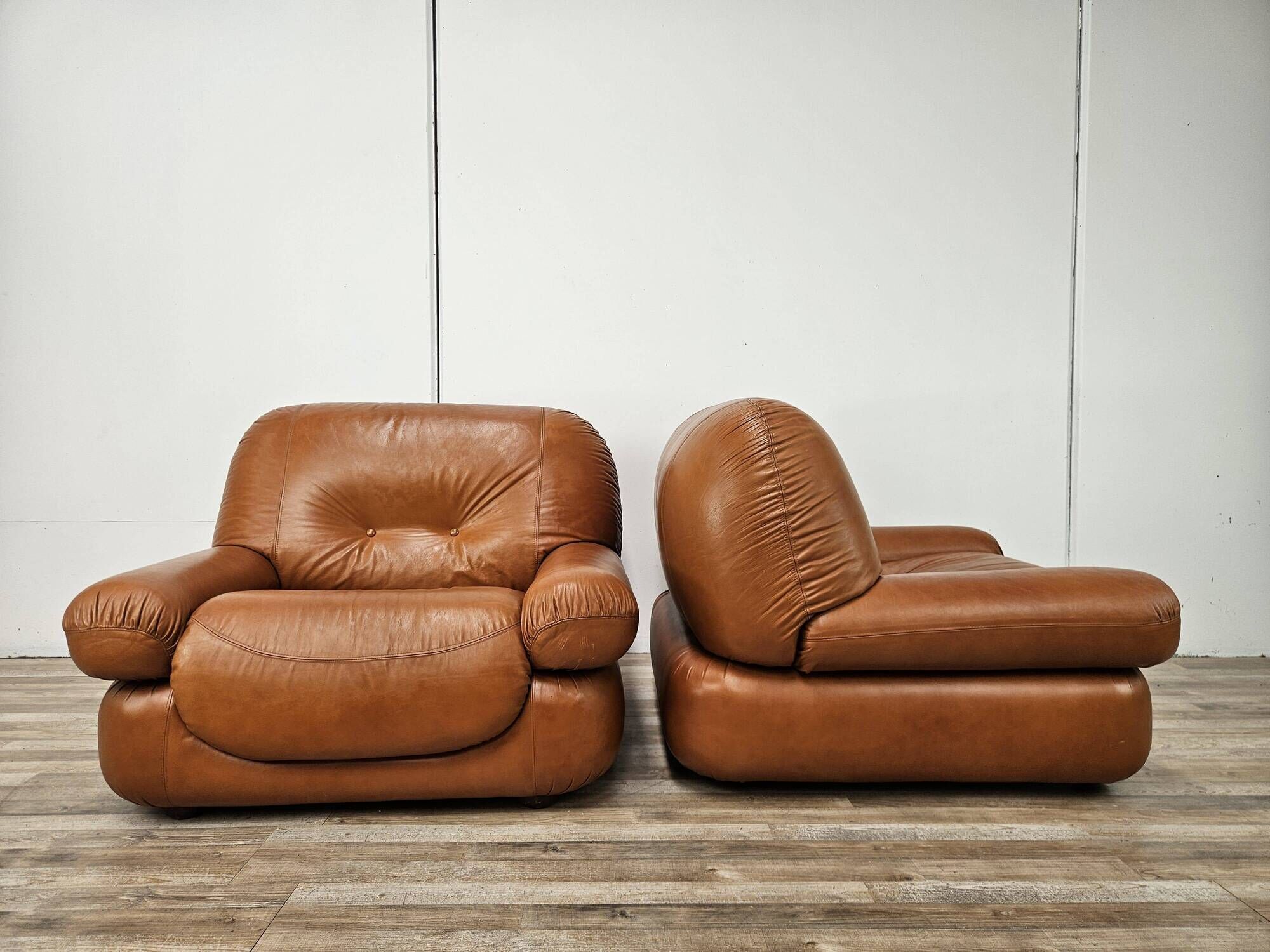 Pair of Sapporo armchairs by Mario Marenco for Mobil Girgi, 1970