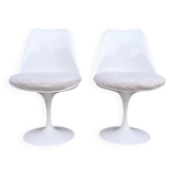 Pair of tulip chairs by Eero Saarinen for Knoll International