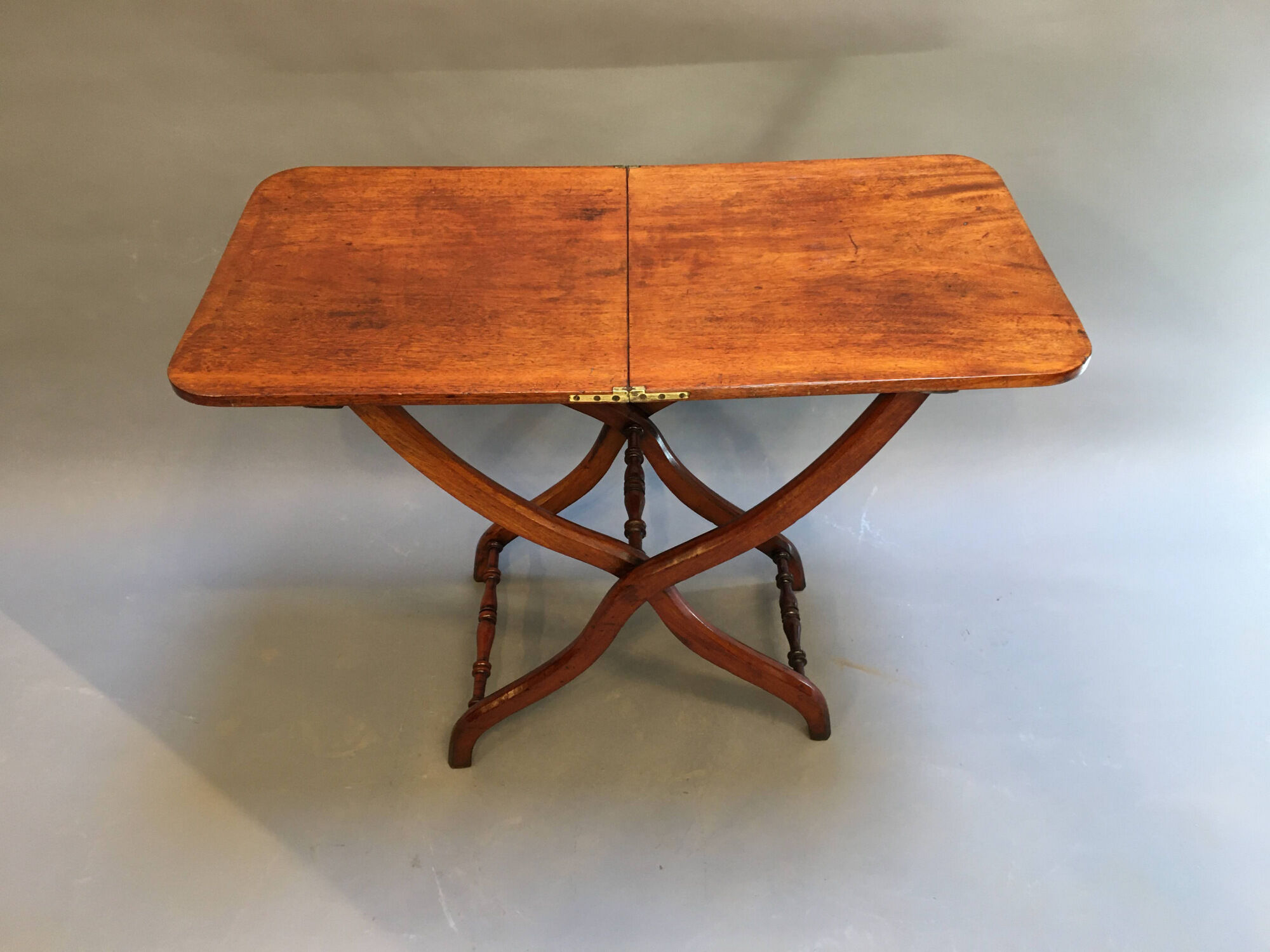 Victorian mahogany coaching table