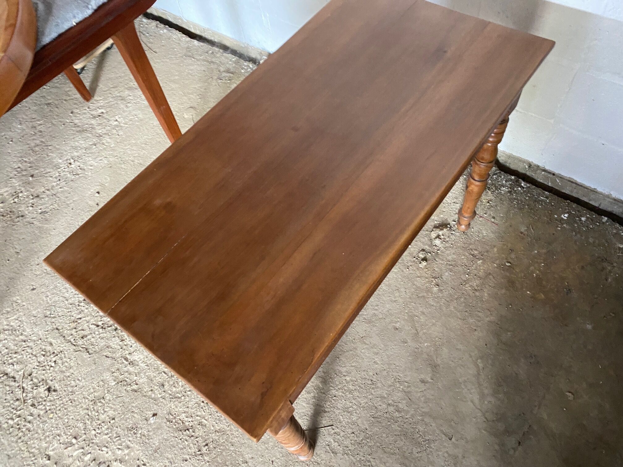 Solid wood desk table turned legs 100x52cm