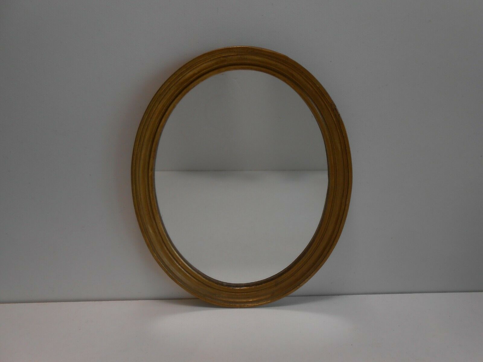 Oval mirror gilded wood