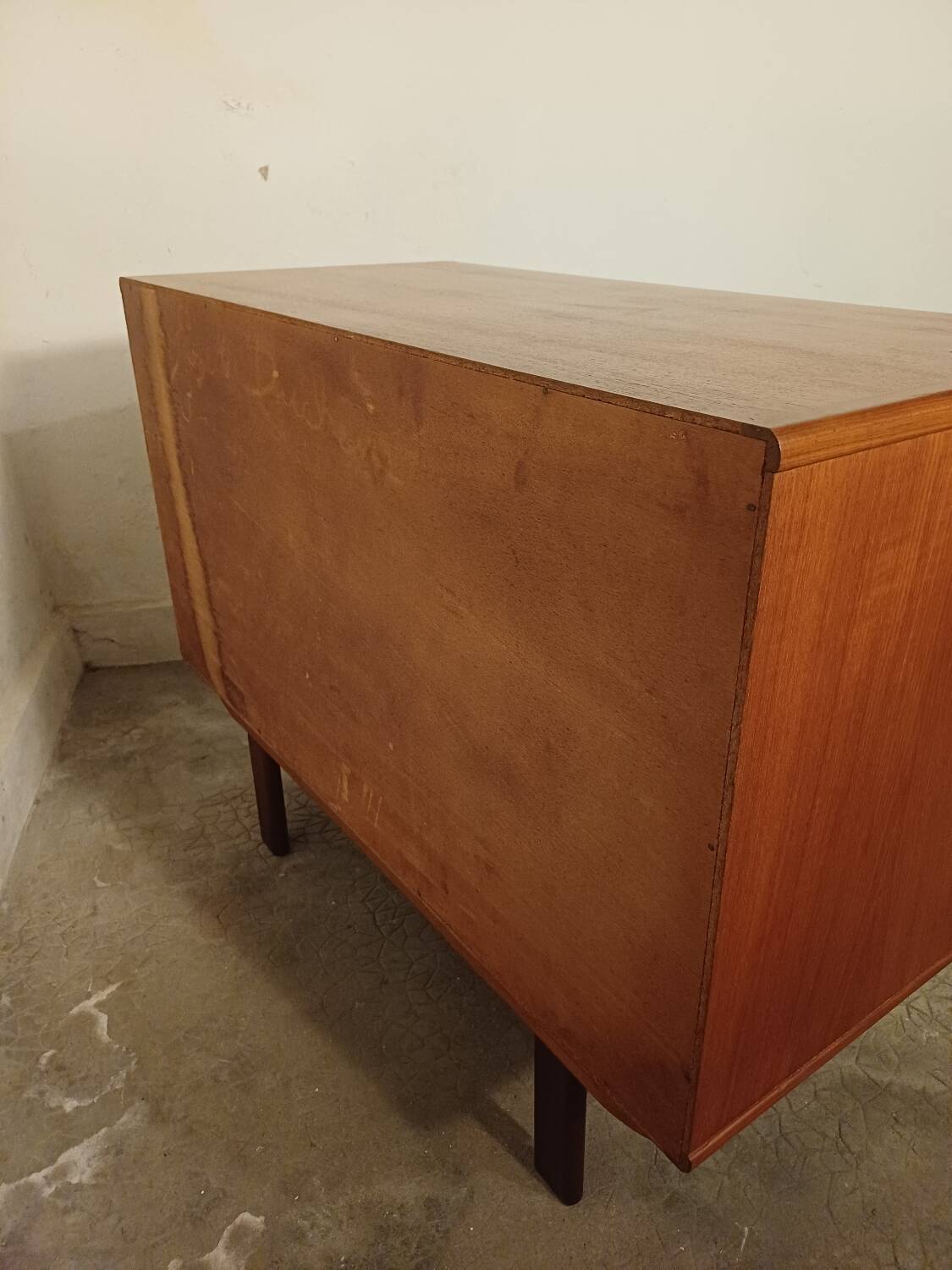 Commode scandinave en teck