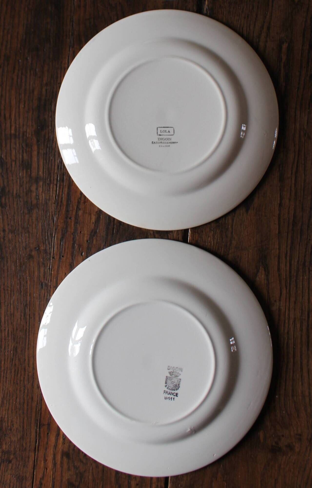 Set of 6 mismatched Art Deco red green yellow dinner plates Digoin