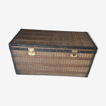 Louis Vuitton trunk in black and beige striped canvas Circa 1870