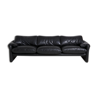 Maralunga leather sofa by Vico Magistretti for Cassina