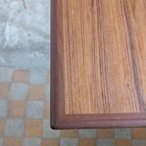 Scandinavian table with extensions