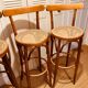 Tabourets de bar en bois courbé et cannage