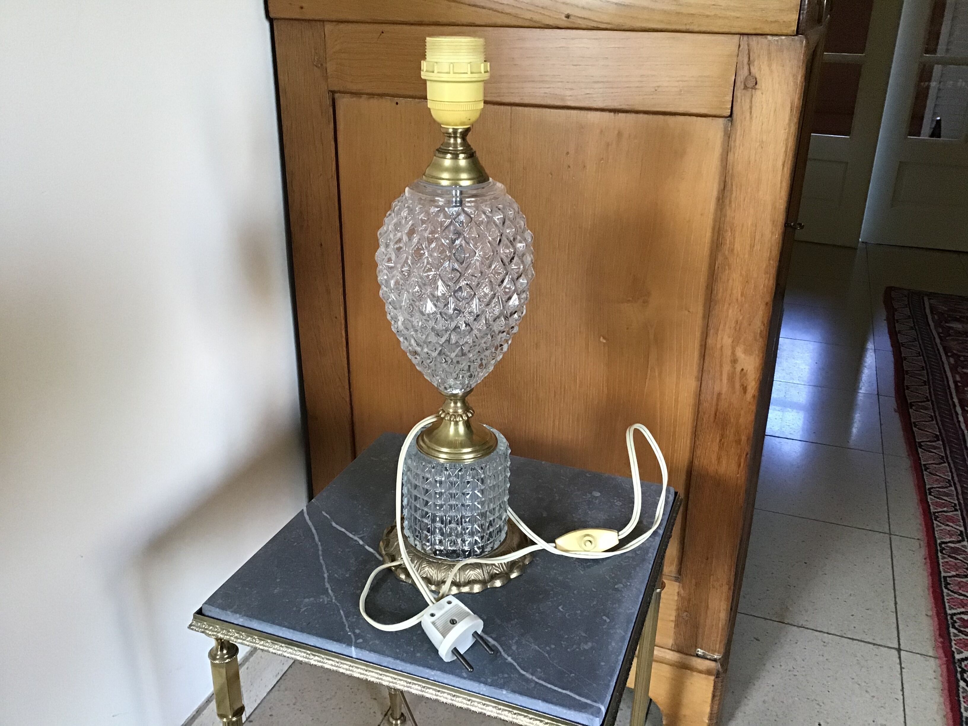 Pied de lampe en laiton et cristal