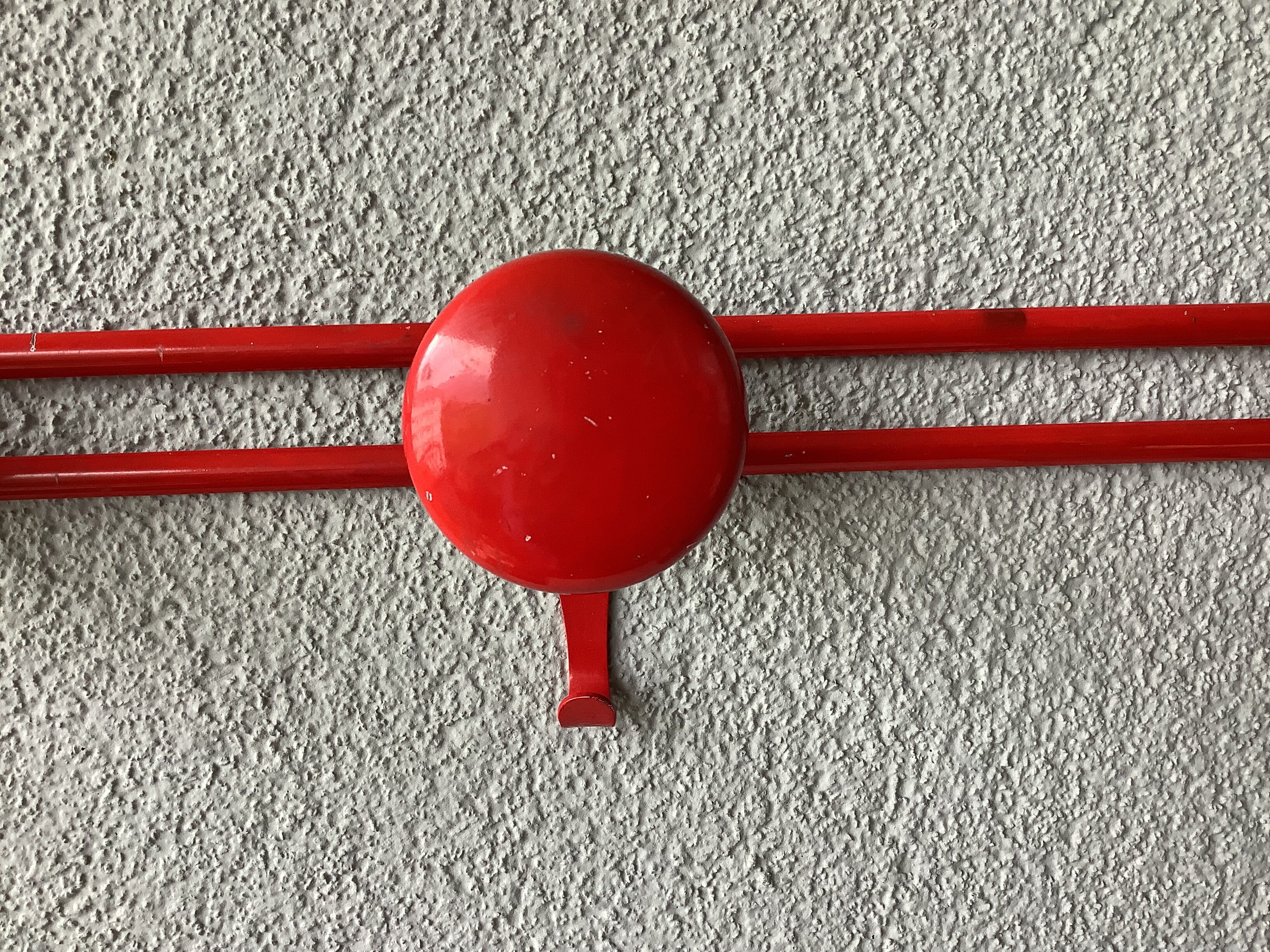 Patères vintage métal laqué rouge, années 70