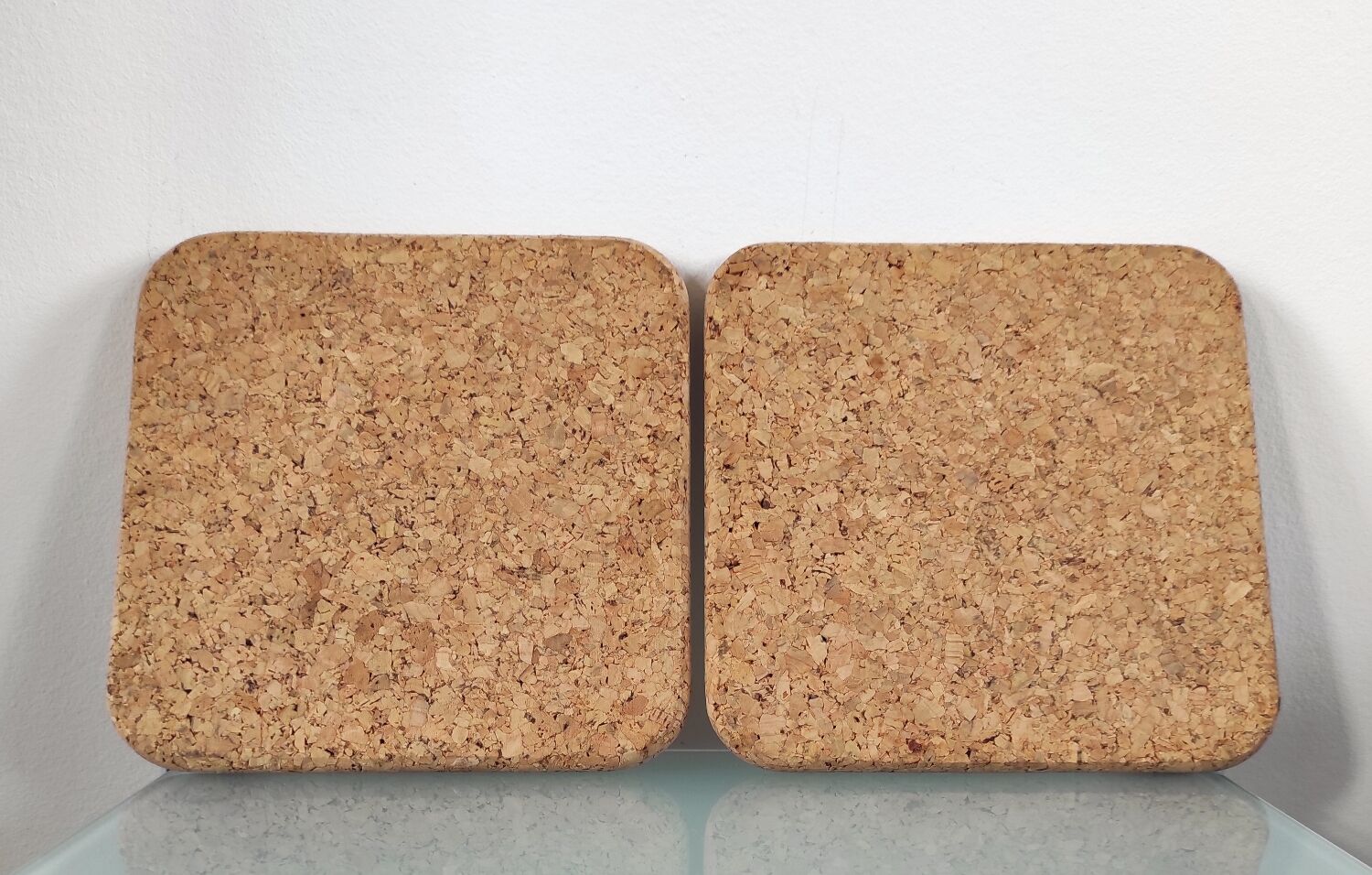 Pair of vintage botanical trivets in ceramic and cork – Yes