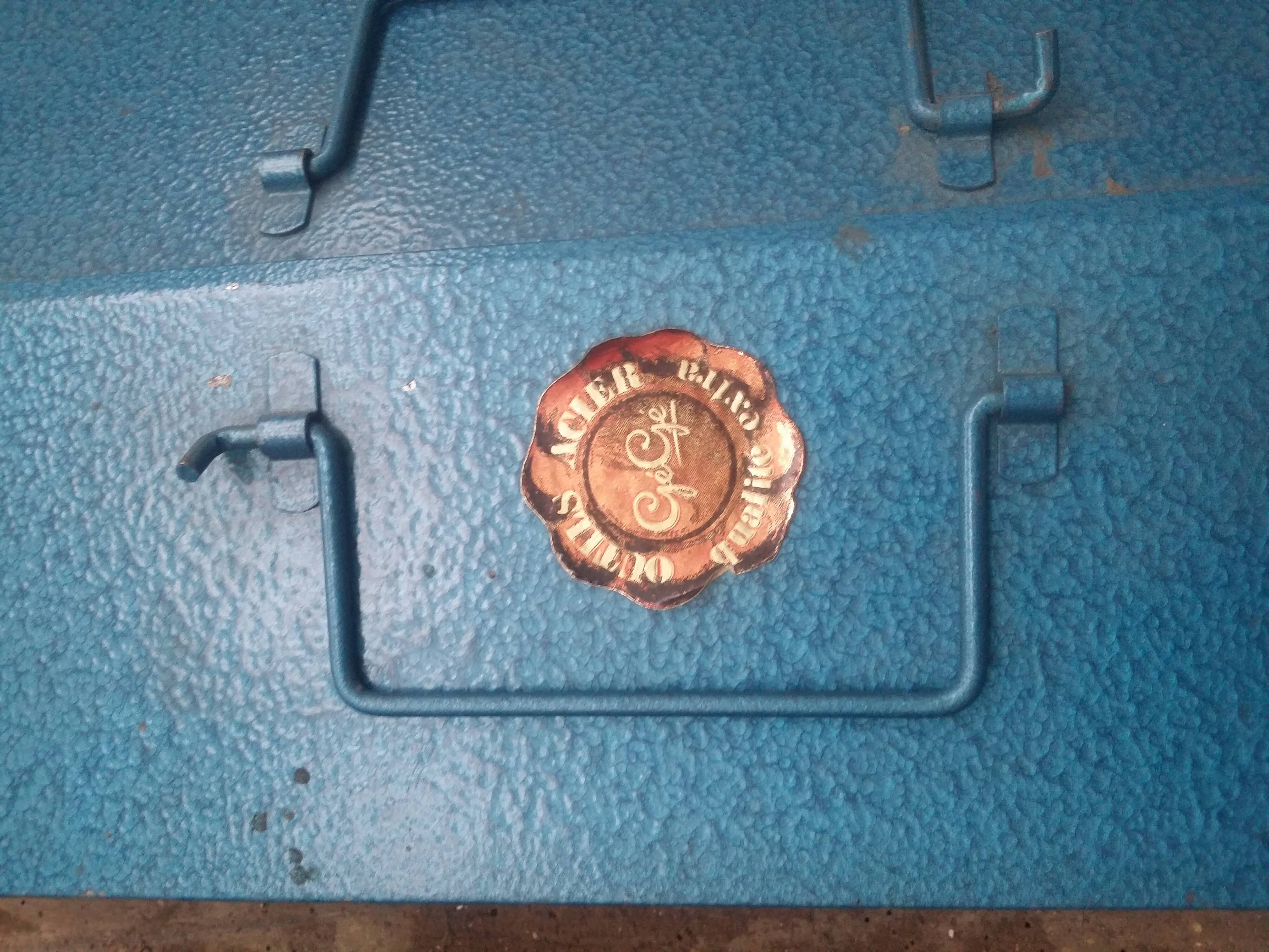 Gegé vintage child carpenter tool case