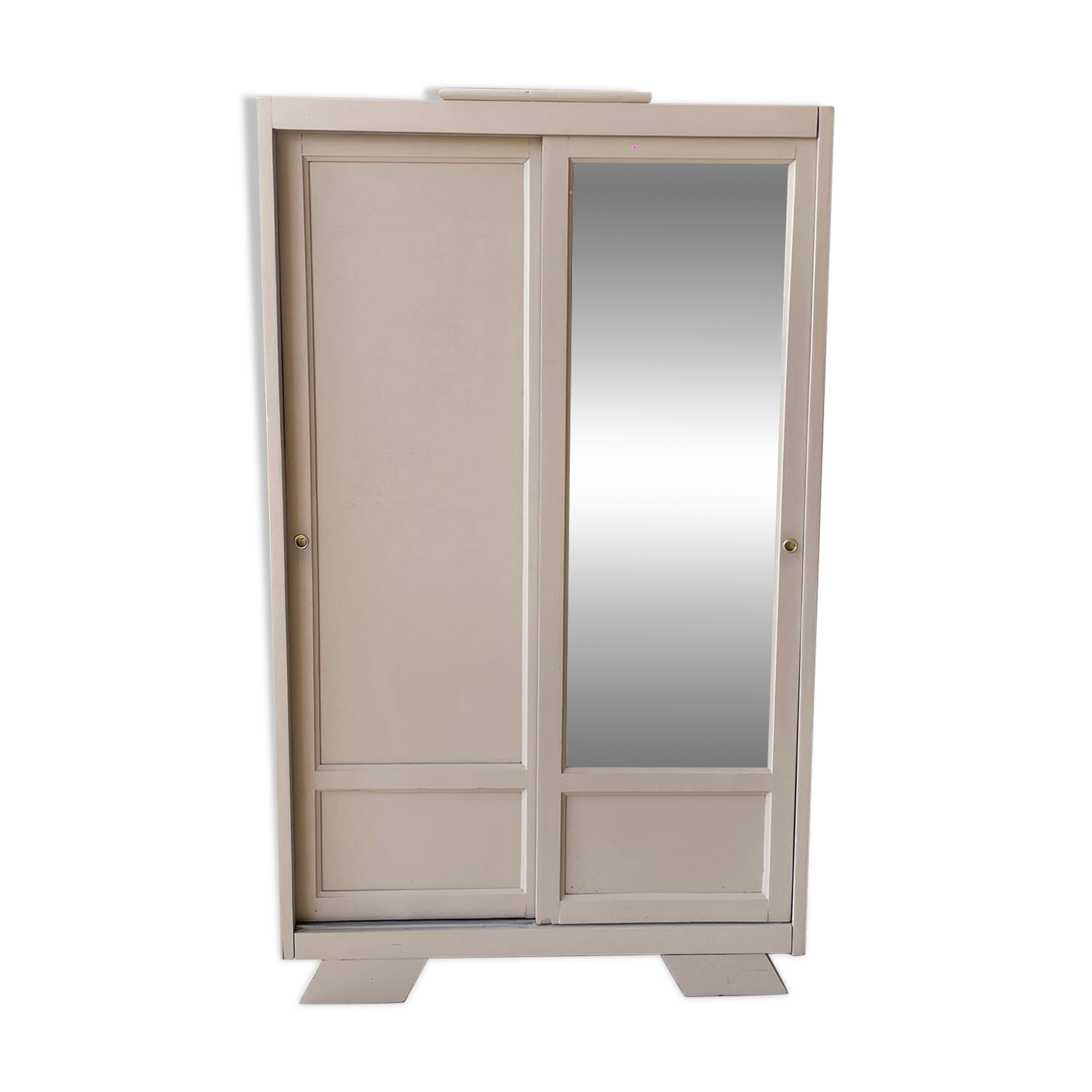 Armoire vintage