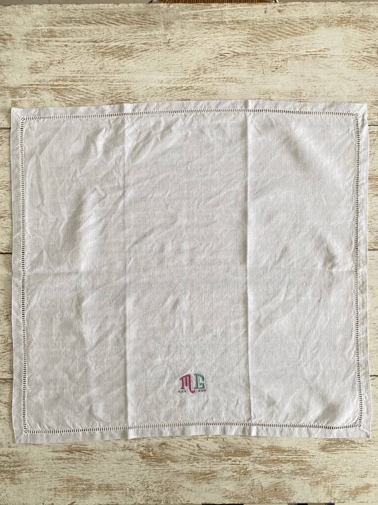 Hand-embroidered napkins, mono MG, Venice days - 57x54 cm - linen